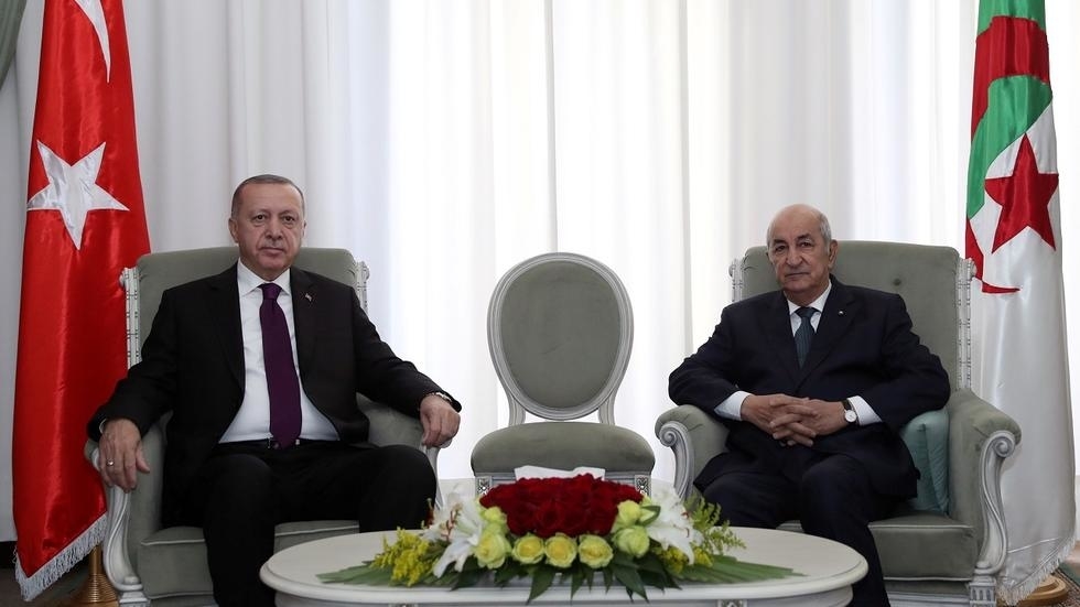 اردوغان في الجزائر: اتفاق تام حول الأزمة الليبية