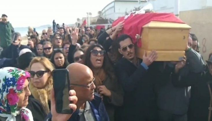 تشييع جثمان لينا بن مهني (فيديو)