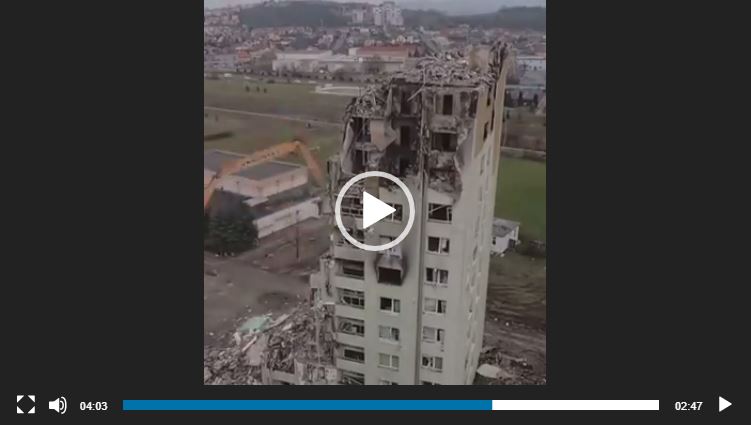 فن في هدم البنايات