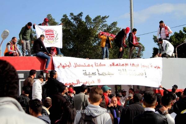 خاص بـ”تونس الآن “:  الإفراج عن أكثر من 60  موقوفا من أحباء الإفريقي