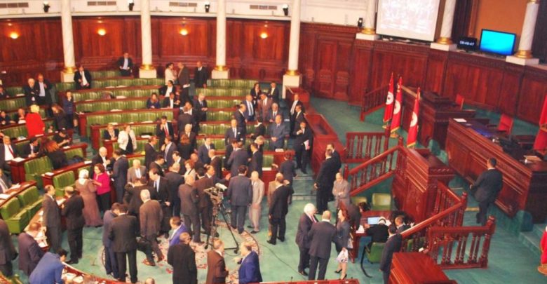 تشنج وعنف لفظي في جلسة عامة لمجلس النواب