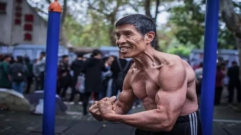 رفض ارتداء قناع: وفاة بطل صيني في كمال الأجسام بكورونا