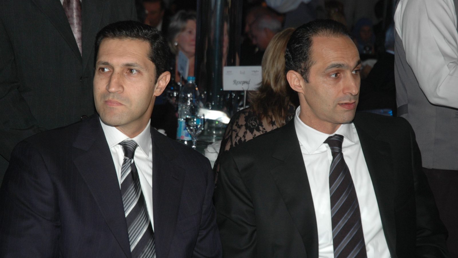 مصر: البراءة لعلاء وجمال مبارك في قضية التلاعب بالبورصة