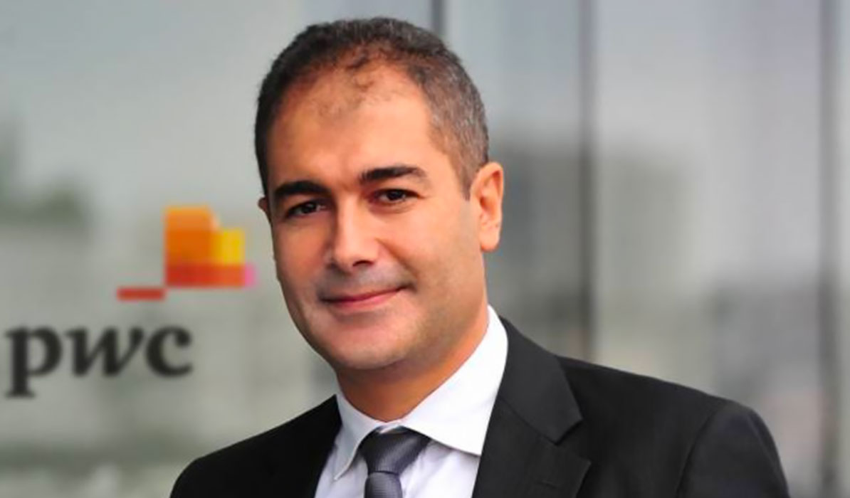 السيرة الذاتية لمحمد نزار يعيش