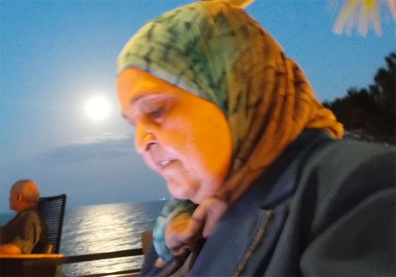 والدة جعفر القاسمي في ذمة الله