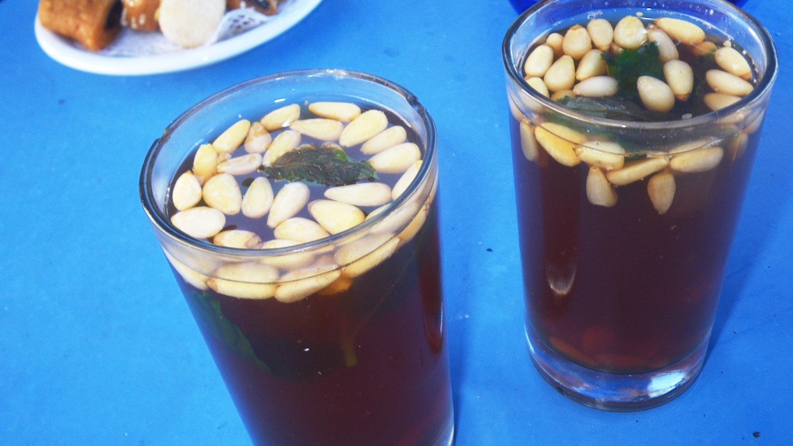 Sidi Bousaïd fait le premier pas : fermer tous les cafés et les restaurants