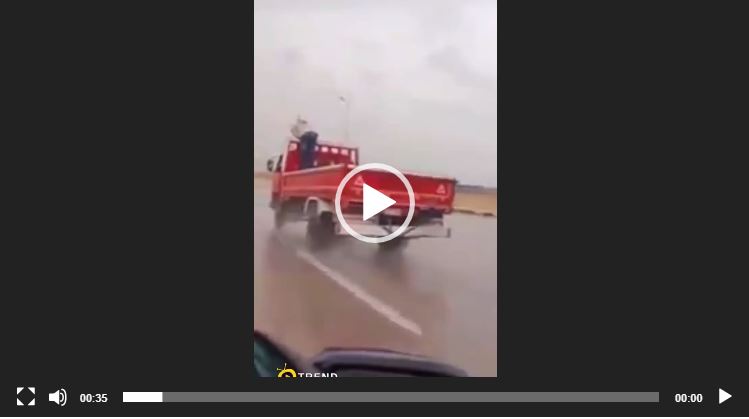 بدعة لا تخطر على بال: ماسحات خاصة جدا لبلور العربات عندما تهطل الامطار