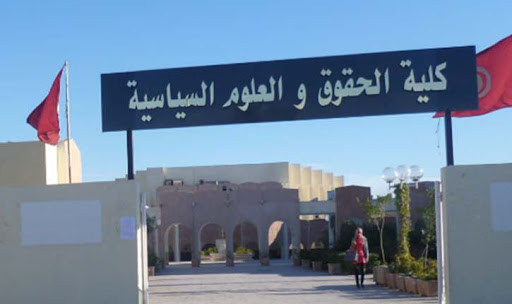 سوسة: طلبة الحقوق يغلقون الطريق بعد وفاة زميلتهم