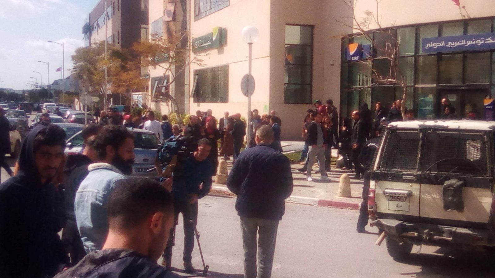 عاجل من مسرح العملية الإرهابية إرهابيان نفذا العملية “صور”