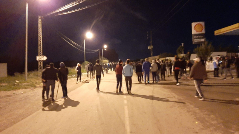 بين الجارين منزل نور وبنبلة: مباراة كرة قدم تنتهي باستعمال الرش  والمولوتوف