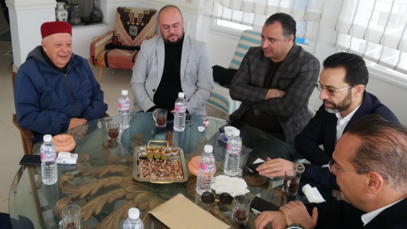 هندسها اليوم ببيته ثم نشر تدوينة: مهدي بن غربية يعلن عن هيئة جديدة للنادي البنزرتي