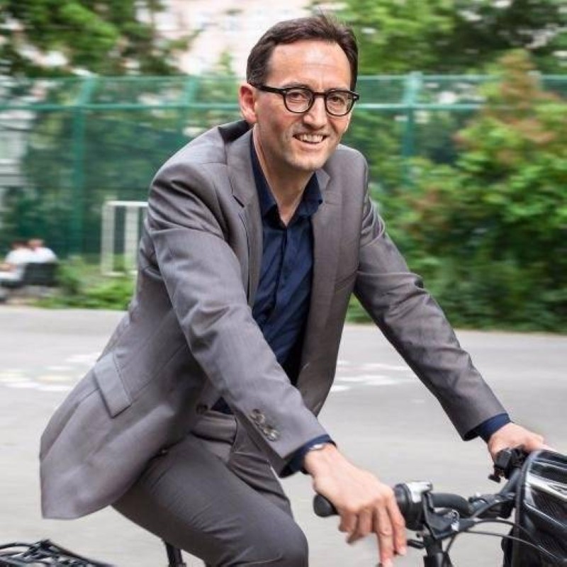 مسؤول الماني: تعمد الاصابة بكورونا هو الحل الوحيد لمحاربتها