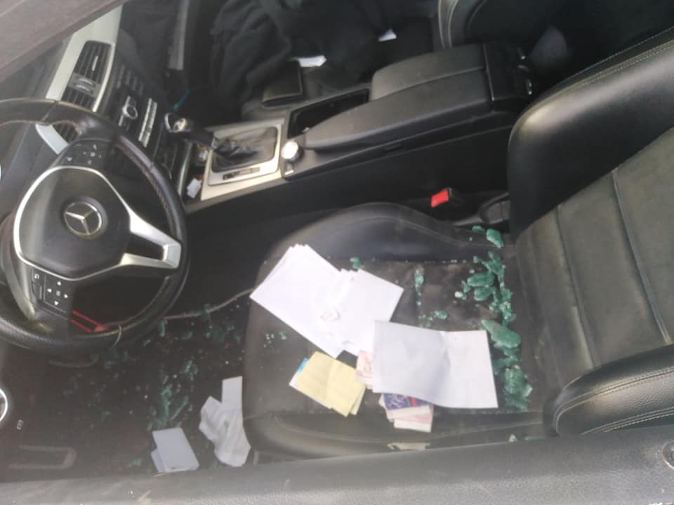 تعرض سيارات طواقم طبية للسرقة