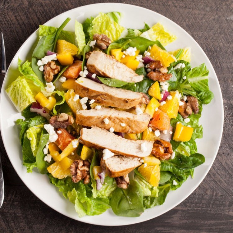 سلطة الدجاج بالحمضيات لتقوية المناعة