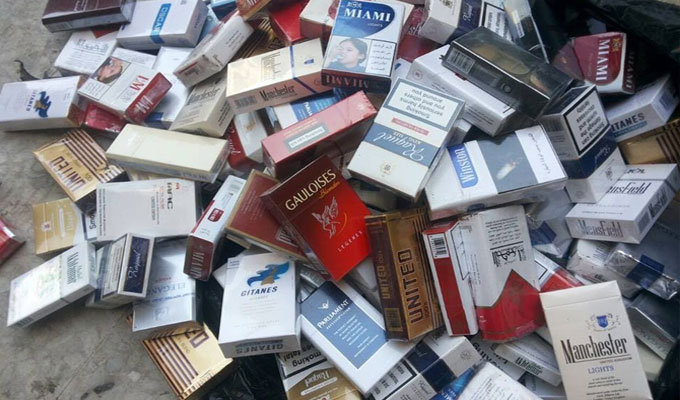 المكنين: حجز11 ألف علبة سجائر مخفية بمحل سكنى