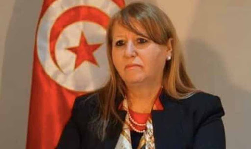 وزيرة العدل: الضمانات متوفرة دستوريا وقضائيا للبرلمان لسحب التفويض أو الطعن في المراسيم
