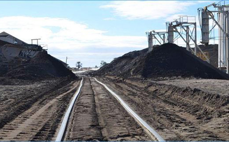 بعد أن فاقت الخسائر الاف مليار..قرارات عاجلة لحل أزمة الحوض المنجمي