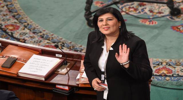 بعد تأجيل الجلسة العامة بالبرلمان :الحزب الدستوري يتوجه بهذا الطلب إلى رئيس الحكومة