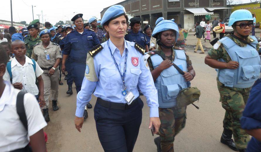 هذه  التونسية  تقود فصيلا أمنيا بالكونغو