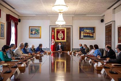 في اجتماع الهيئة العلمية لمجابهة الكورونا :دعوة إلى اليقظة للحفاظ على  نتائج الحجر الشامل