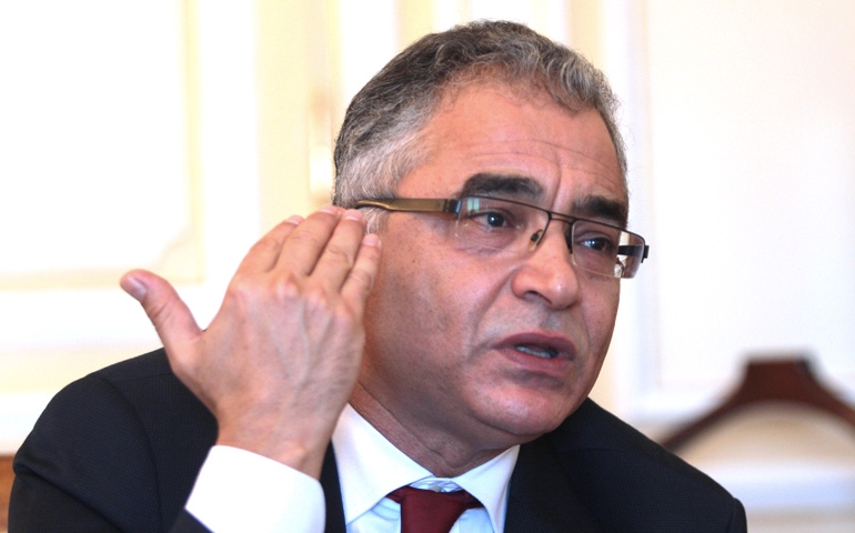 محسن مرزوق: السياحة الحزبية 