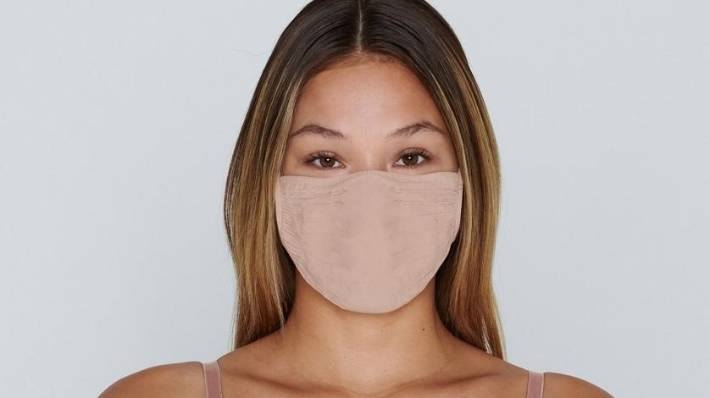 حتّى أقنعة الوجوه تروج 