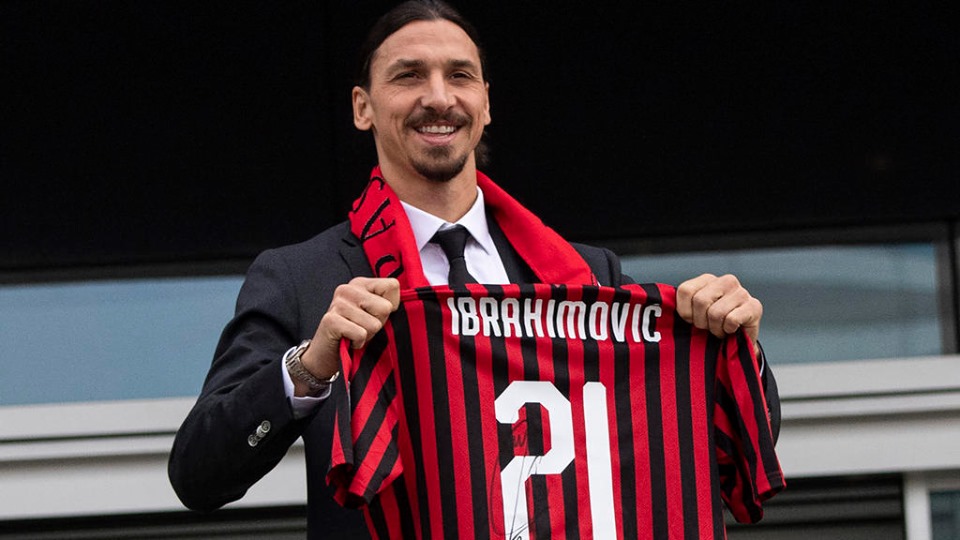 هل يعود إبراهيموفيتش إلى ميلان؟