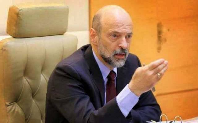 رئيس الوزراء الأردني يقلب الطاولة