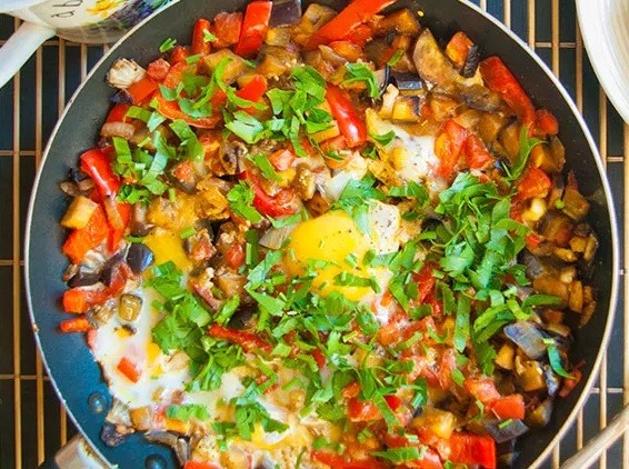 عجة الخضرة على الطريقة الشرقية