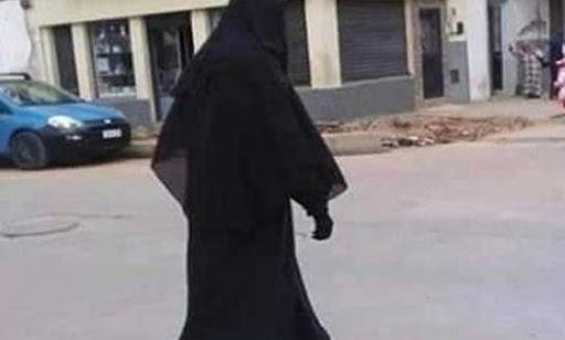 سوسة :إيقاف منقبة بهذه التهمة..