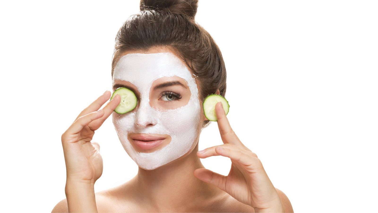  5  نصائح للعناية بالبشرة الدهنية في الصيف