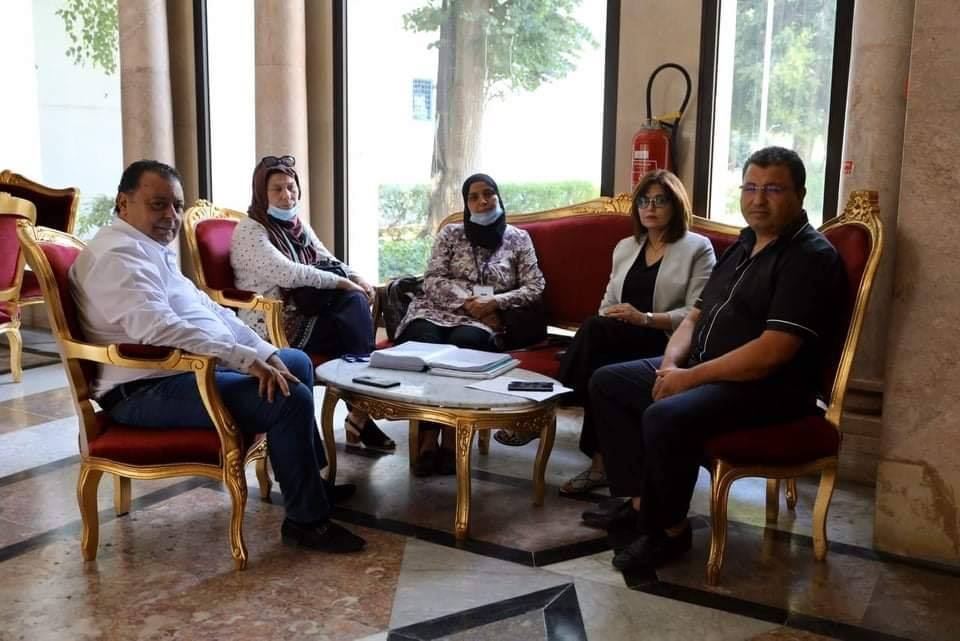 نواب قلب تونس يهتمون بسلك القابلات