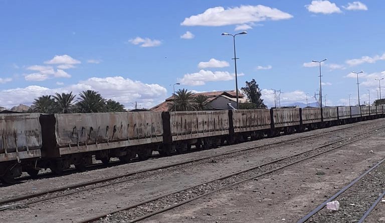أخيرا.. “تحرير” قطار نقل الفسفاط المحتجز