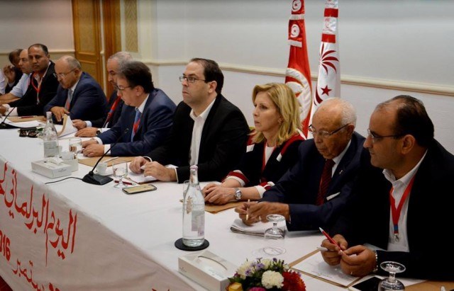 حين يشرب الشاهد من كأس سقى منه حزبه السابق