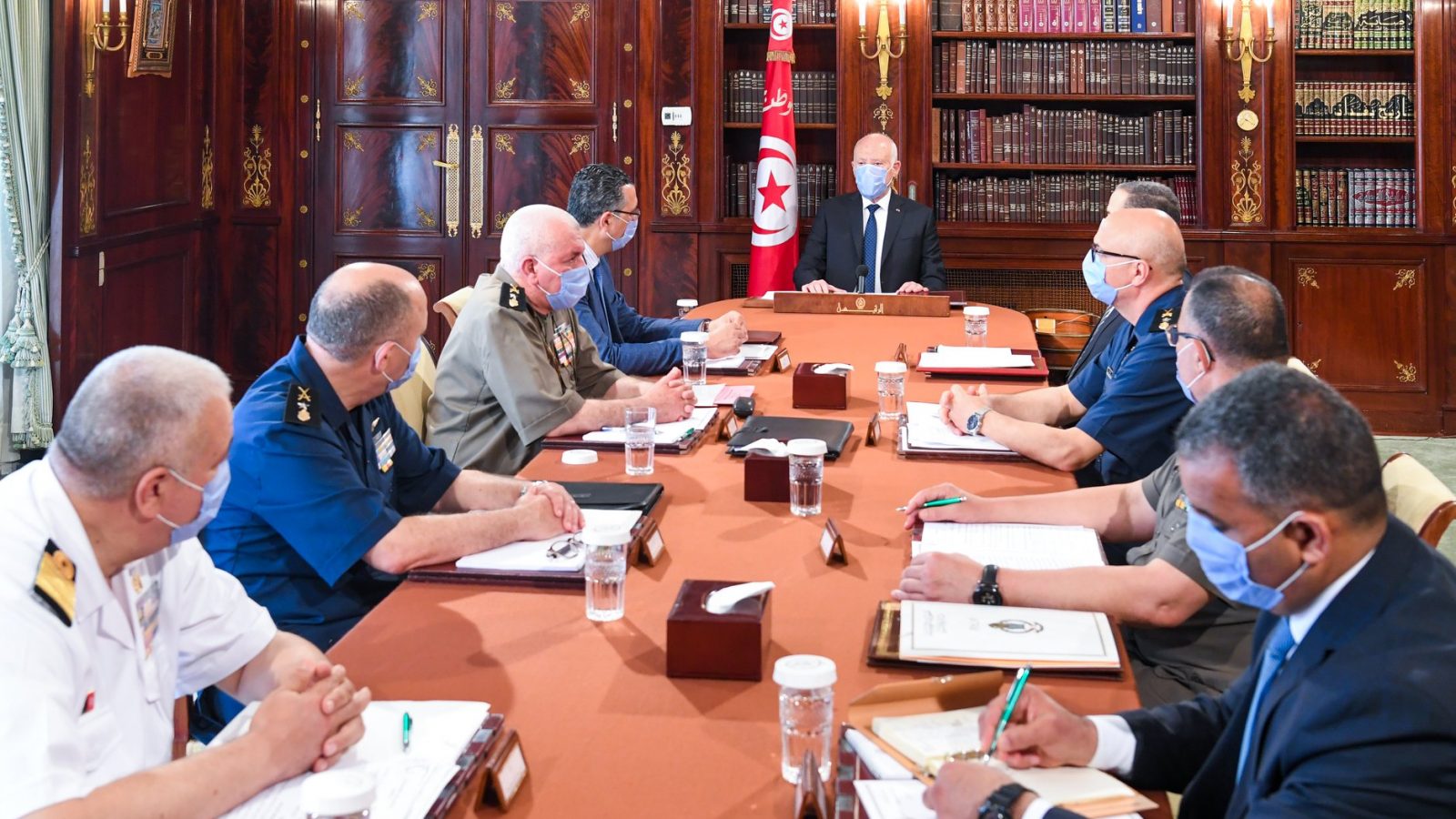 قيس سعيد في المجلس الأعلى للجيوش: المؤسسة العسكرية أكدت أنها بعيدة عن كل الصراعات