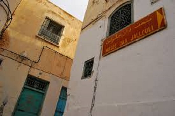 النيابة على الخط/ من هرّب 114 قطعة اثرية من متحف دار الجلولي وعرضها للبيع بفرنسا؟