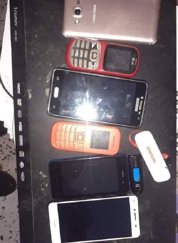 سوسة :”نطر” هاتف فتاة ..ثم قبض عليه صحبة هذه القاصر