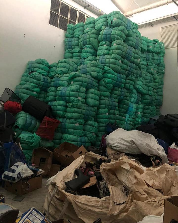 بن عروس: كشف عملية تهريب كميات هامة من الأحذية المستعملة