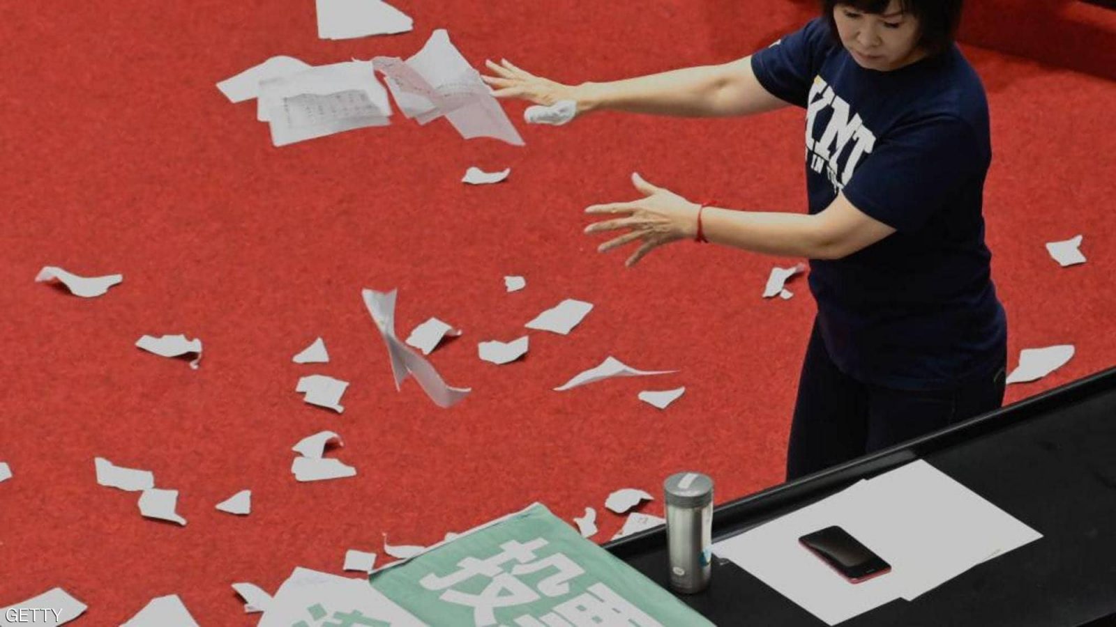 هؤلاء هم تلاميذ الديمقراطية التونسية… هذه عبير موسي التايوانية!(صور)