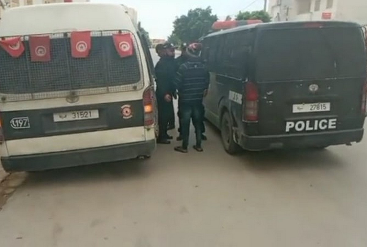 إطار امني متهم بالإثراء غير المشروع واستغلال 