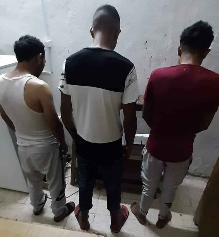 بوشبكة: 3 أشخاص حاولوا تهريب عائلتين سوريتين