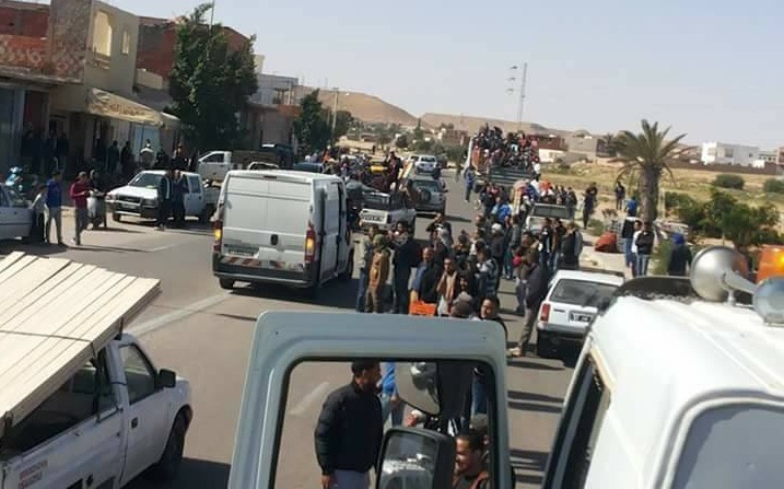 تطاوين/ التوتر يتصاعد والجيش موجود بحزم ورصانة