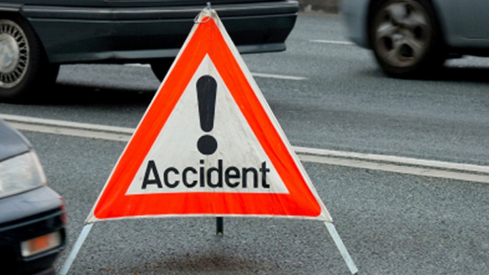 9 جرحى من ضمنهم رضيع في حادث مرور خطير بالحمامات 9 جرحى من ضمنهم رضيع في حادث مرور خطير بالحمامات