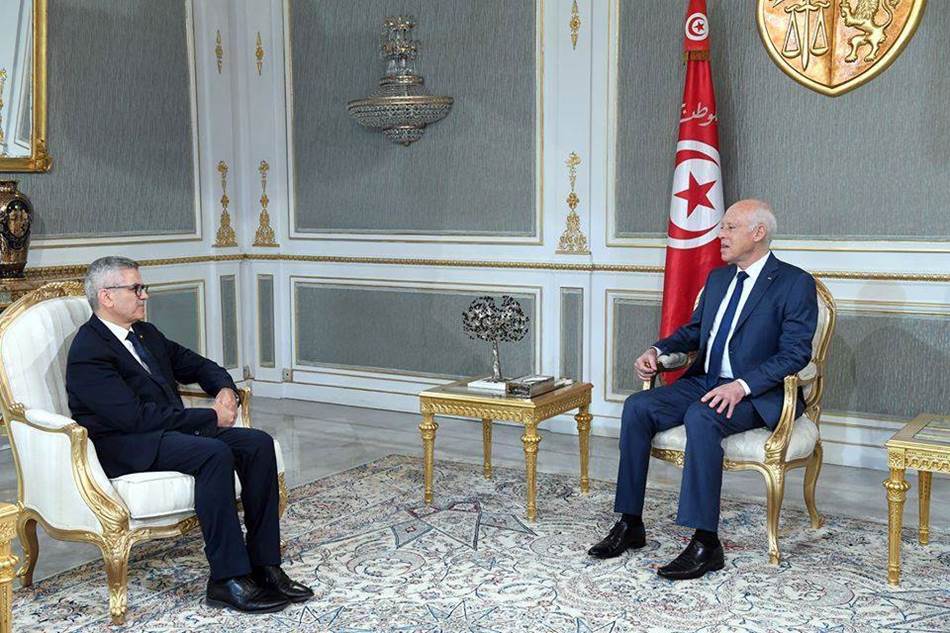 قيس سعيّد يبحث سبل إيجاد حلول لحاملي الدكتوراه مع وزير التعليم العالي