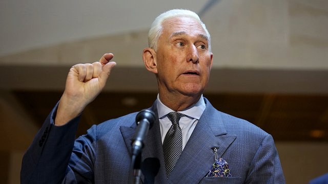 ترامب يتدخل لينقذ صديقه من دخول السجن