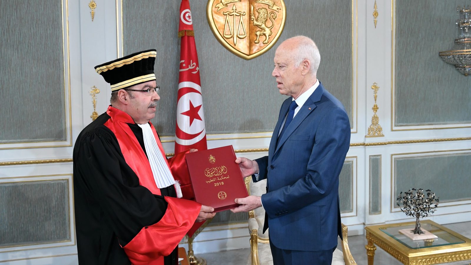 بحث الإشكاليات والنقائص في مجال القضاء