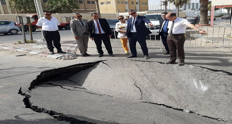 صفاقس/ انشطار في القشرة الإسفلتية يكشف عيوبا تحتها