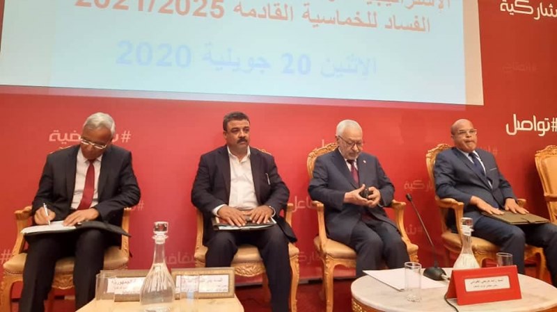 نواب الدستوري الحرّ يقتحمون جلسة إحدى لجان البرلمان