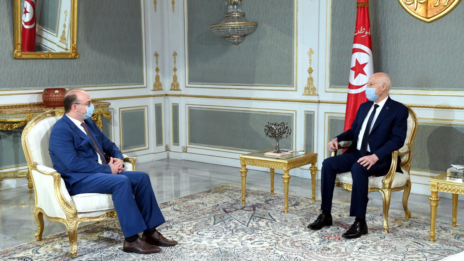 سعيد يستقبل الفخفاخ:تجسيد المطالب الحقيقة للشعب …