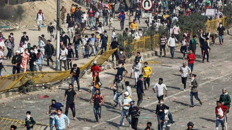 الهند/ حشود عارمة تحتج على منشور مسيء للرسول الكريم